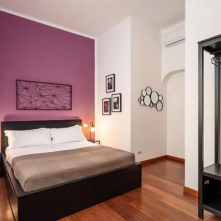 3 Design Near City Center Appartamento