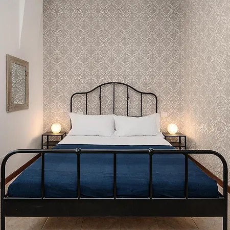 Appartamento 3 Design Near City Center *