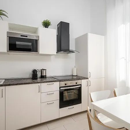 3 Design Near City Center Appartamento Milano